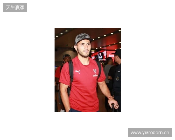 英超官方晒出图片:阿森纳U15全员抵达北京